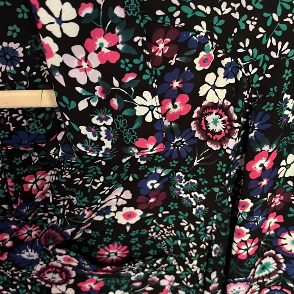 Express Portofino blouse - Picture 2 of 3